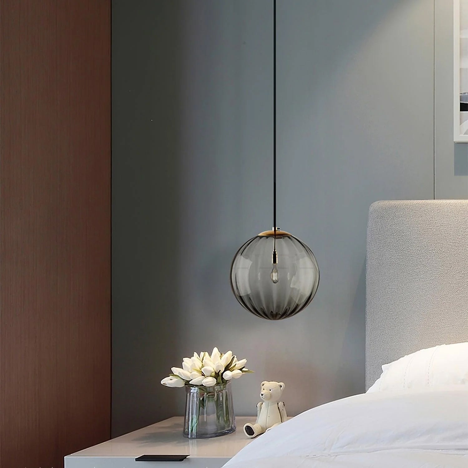 Luminaire en verre bleu foncé pour intérieur chic