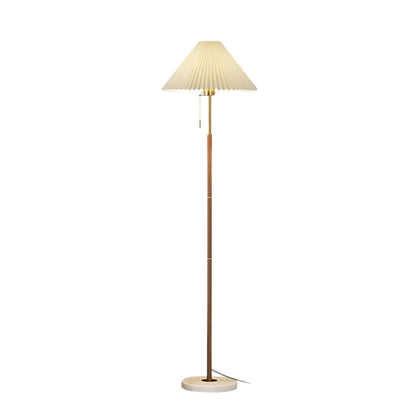 Vue d'ensemble de la lampe de sol dans un salon moderne