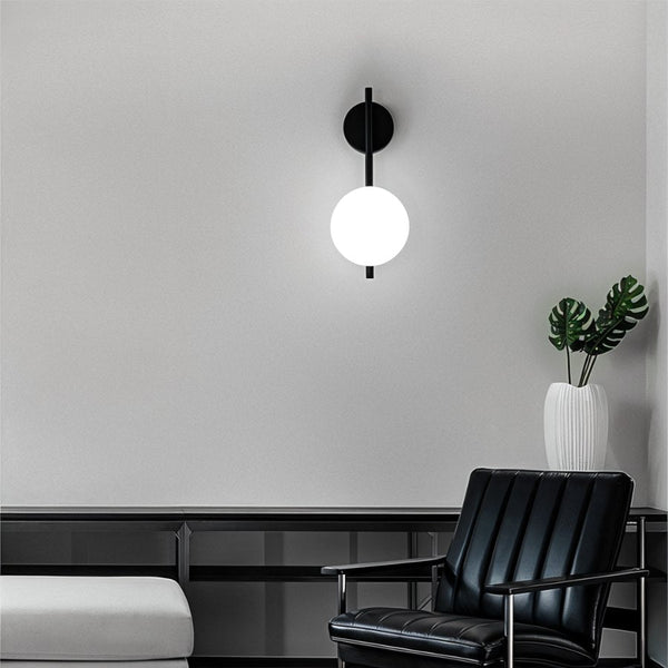 Applique avec finition bois de noyer et verre élégant