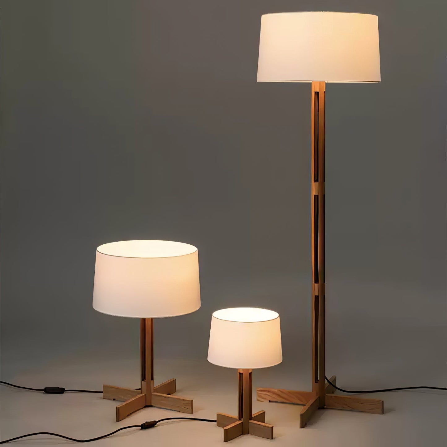 Lampe de sol dans un salon moderne et épuré
