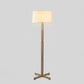 Vue de profil de la lampe, mettant en valeur sa hauteur