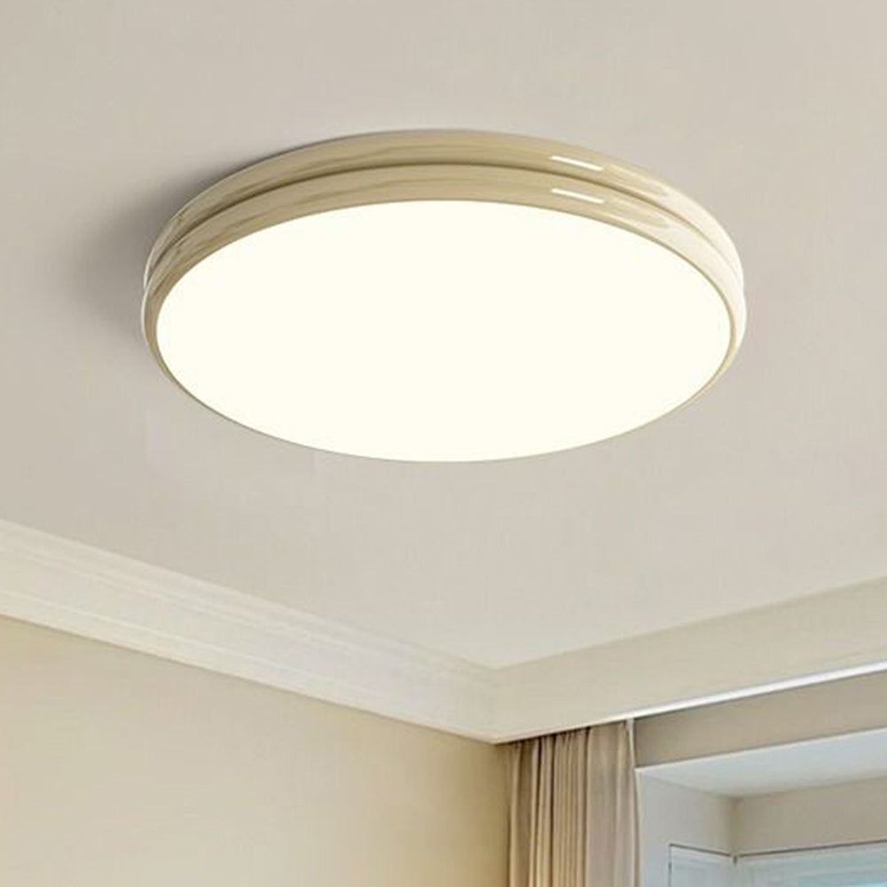 Lampe LED allumée montrant sa luminosité intense