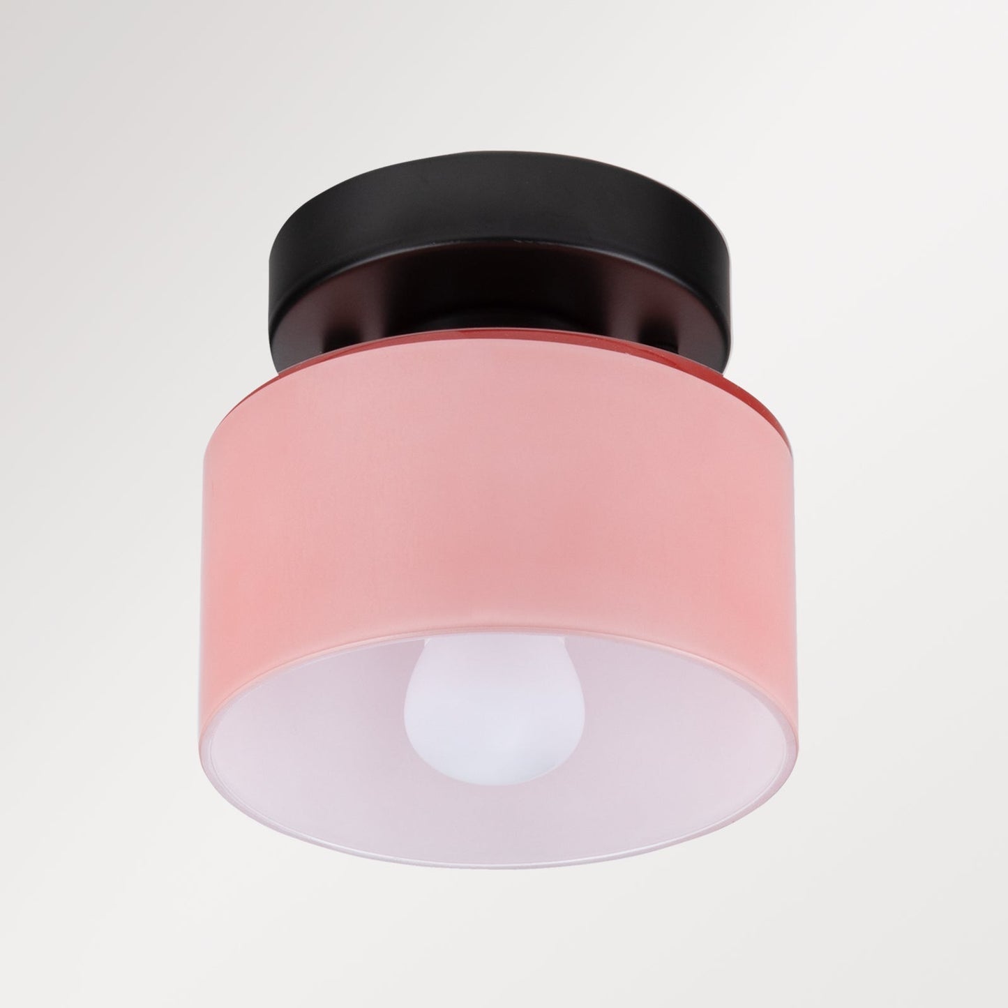 Vue en perspective de la lampe de plafond en verre
