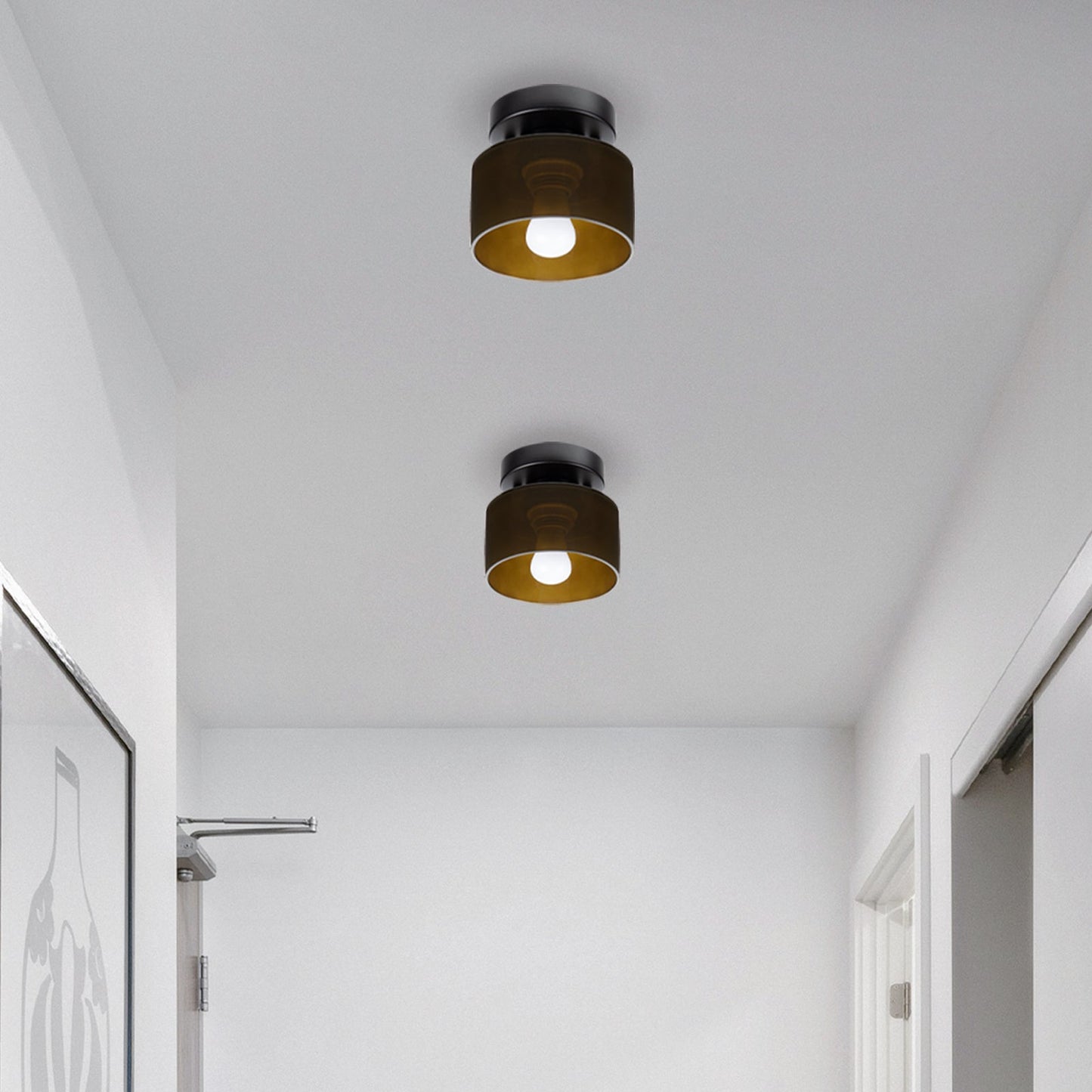 Lampe de plafond rétro éclairant une cuisine moderne