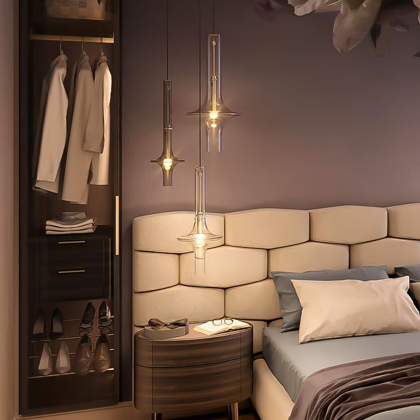 Lampe suspendue moderne avec plusieurs têtes en verre