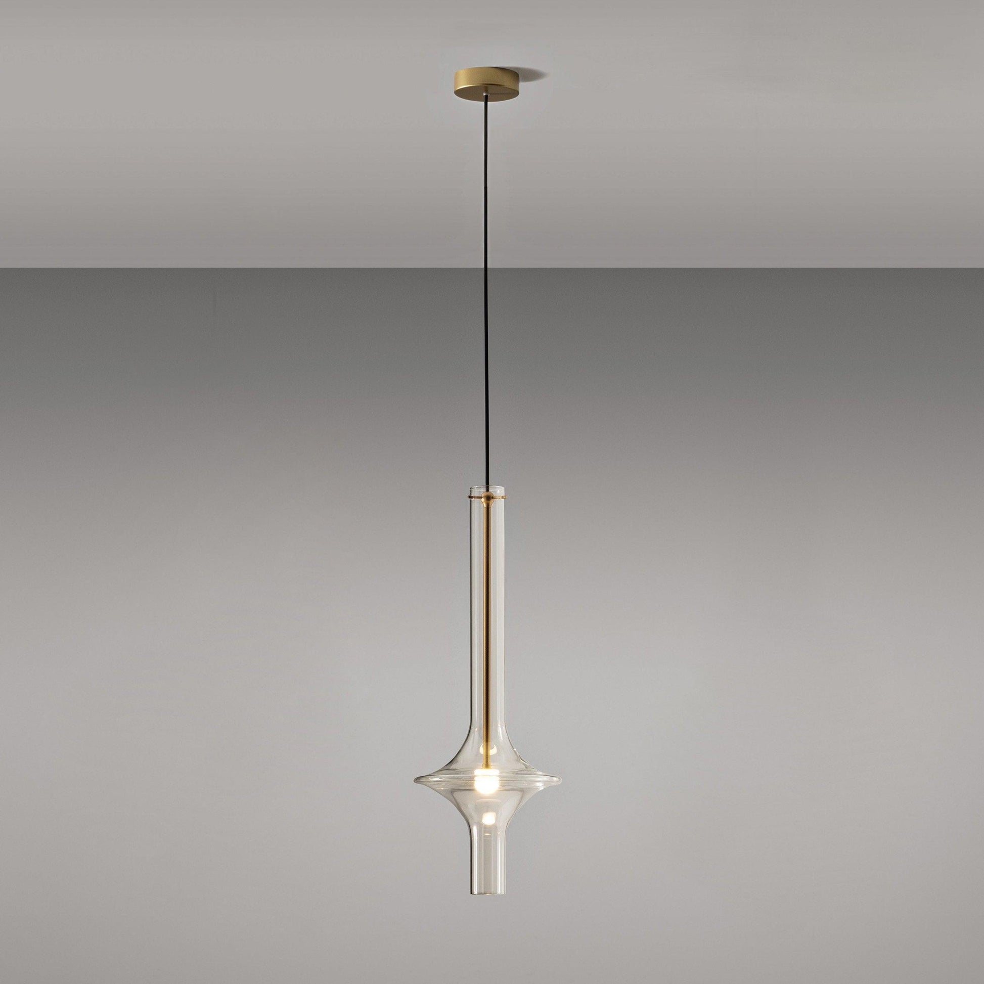 Détail des matériaux en verre et fer de la lampe
