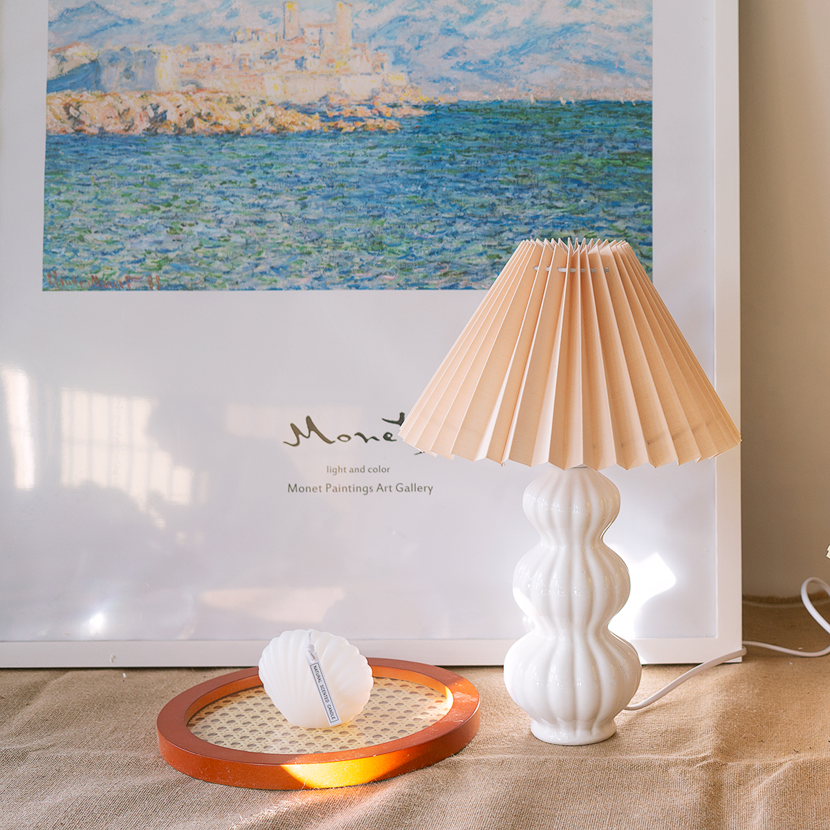 Lampe de table avec un éclairage tamisé pour une atmosphère apaisante