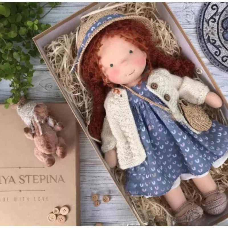 Poupée en Peluche Artisanale luna waldorf handmade plush vue de face vue 27