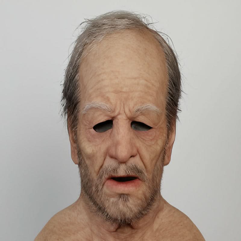 Masque en latex sur fond sombre, mettant en avant les traits