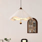 Lampe suspendue en bois et métal vue de dessous