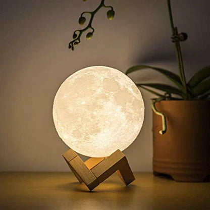 Lampe de lune montrant son câble de chargement USB