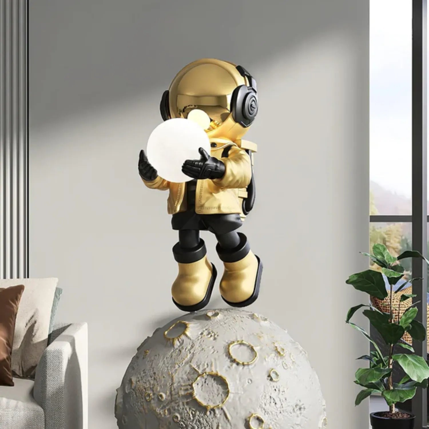 Astronaute debout sur la lune, lumière chaude activée