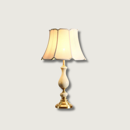 Vue d'ensemble de la lampe avec son manuel d'installation