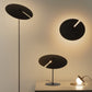 Lampe de table dans un salon moderne, éclairage ambiant