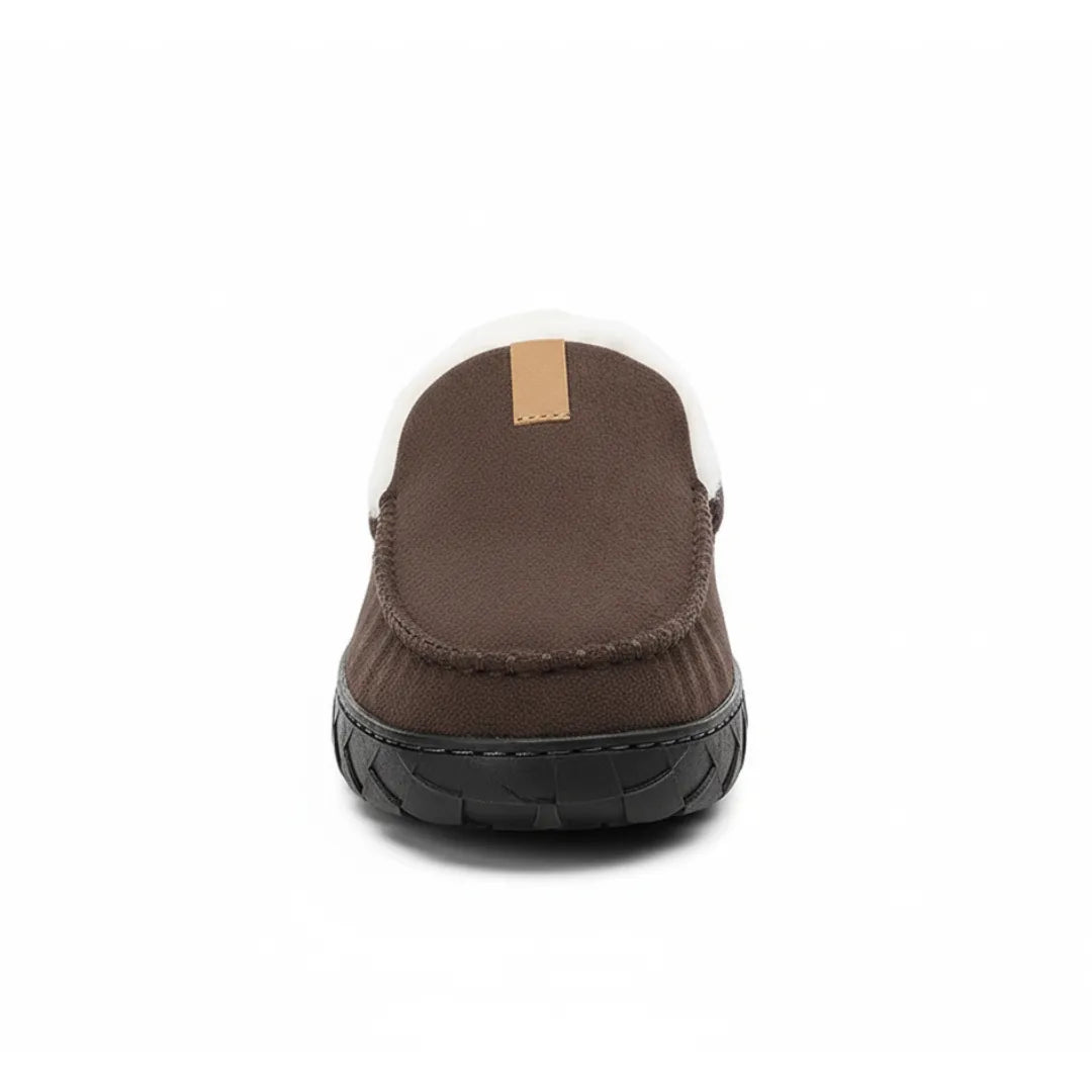 Gros plan sur la semelle durable des mocassins