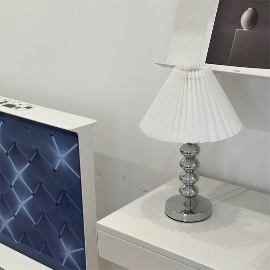 Lampe de table avec détails d'artisanat soigné