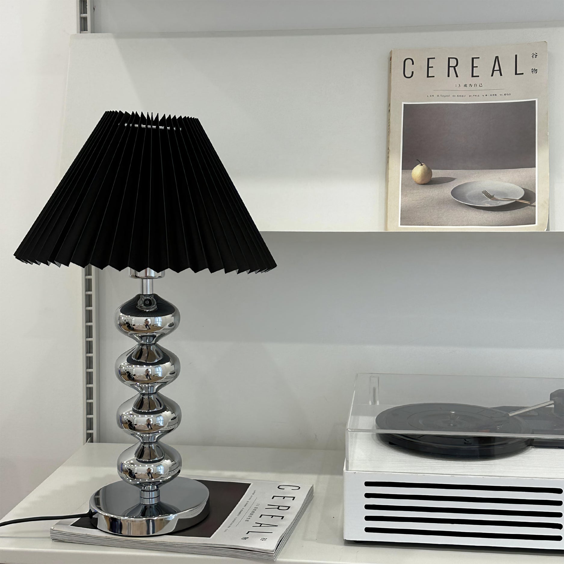 Vue de dessus de la lampe montrant sa structure circulaire