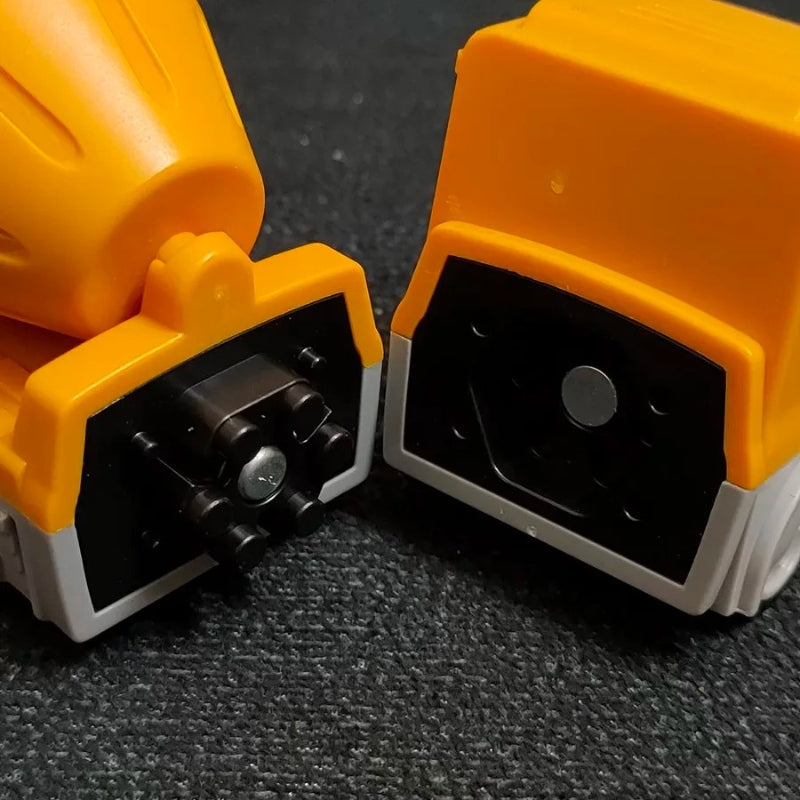 Vue rapprochée des connecteurs magnétiques du robot transformable