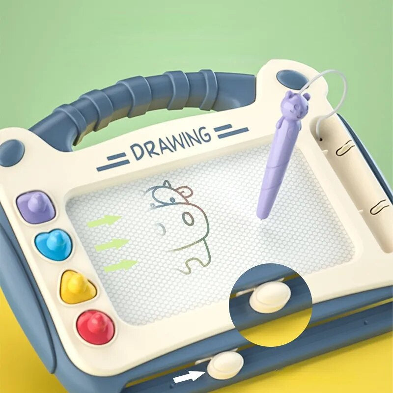 Gros plan sur le stylet du tableau de dessin magnétique