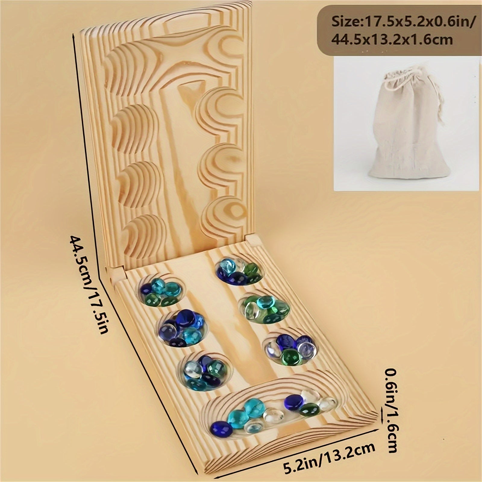 Vue de dessus du plateau Mancala avec les jetons répartis