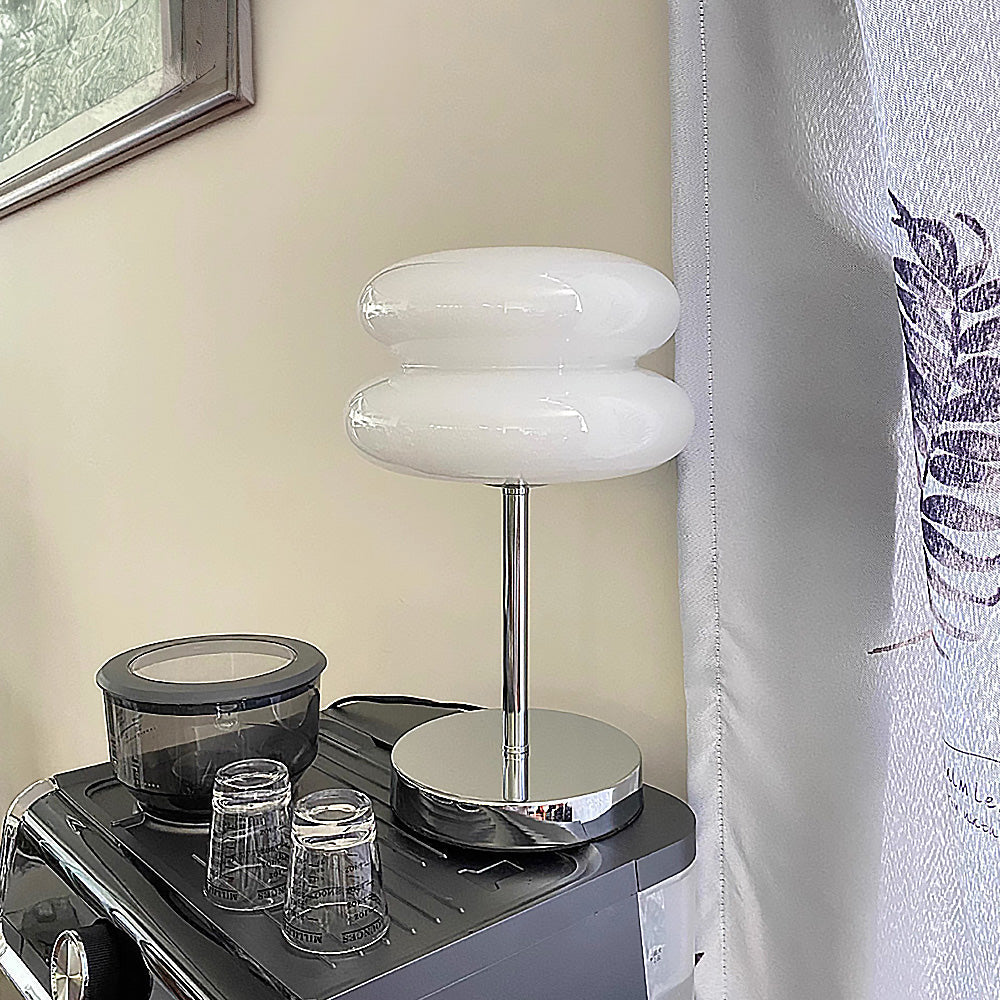 Détail du verre coloré, montrant les nuances de rose