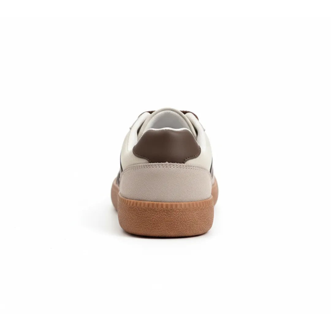 Intérieur doux des baskets avec semelle amovible