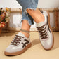 Gros plan sur la semelle amovible des baskets