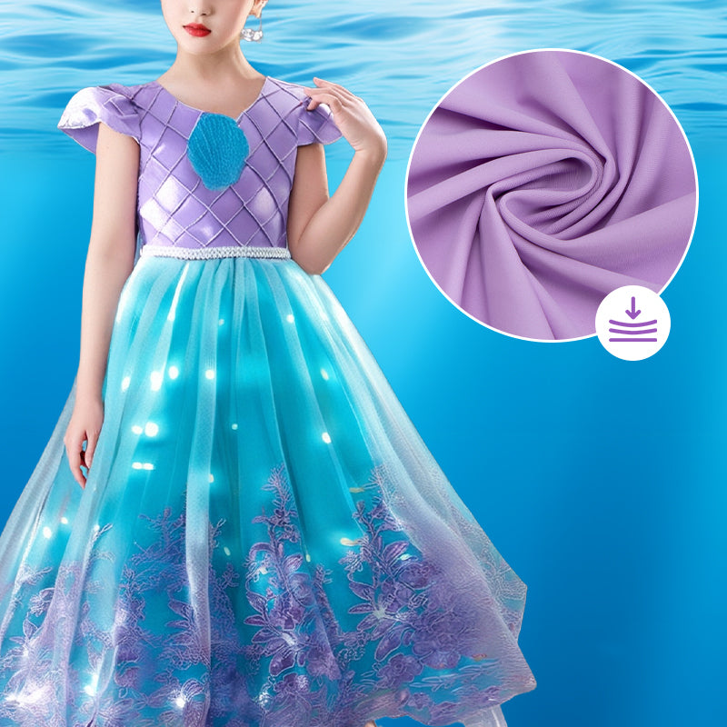Couronne et baguette accompagnant la robe de princesse