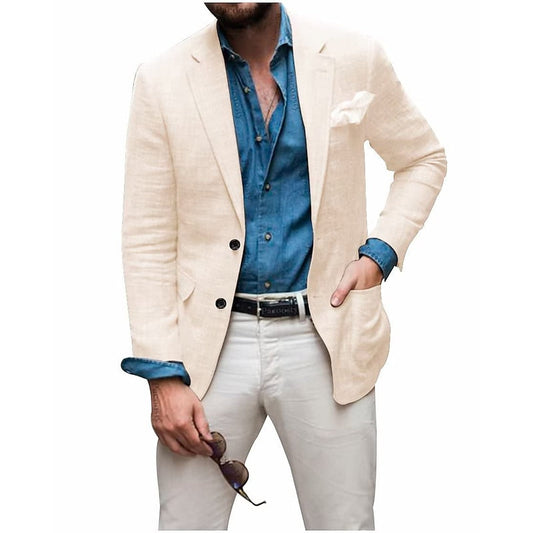 Blazer en lin sur mannequin, démontrant la polyvalence saisonnière