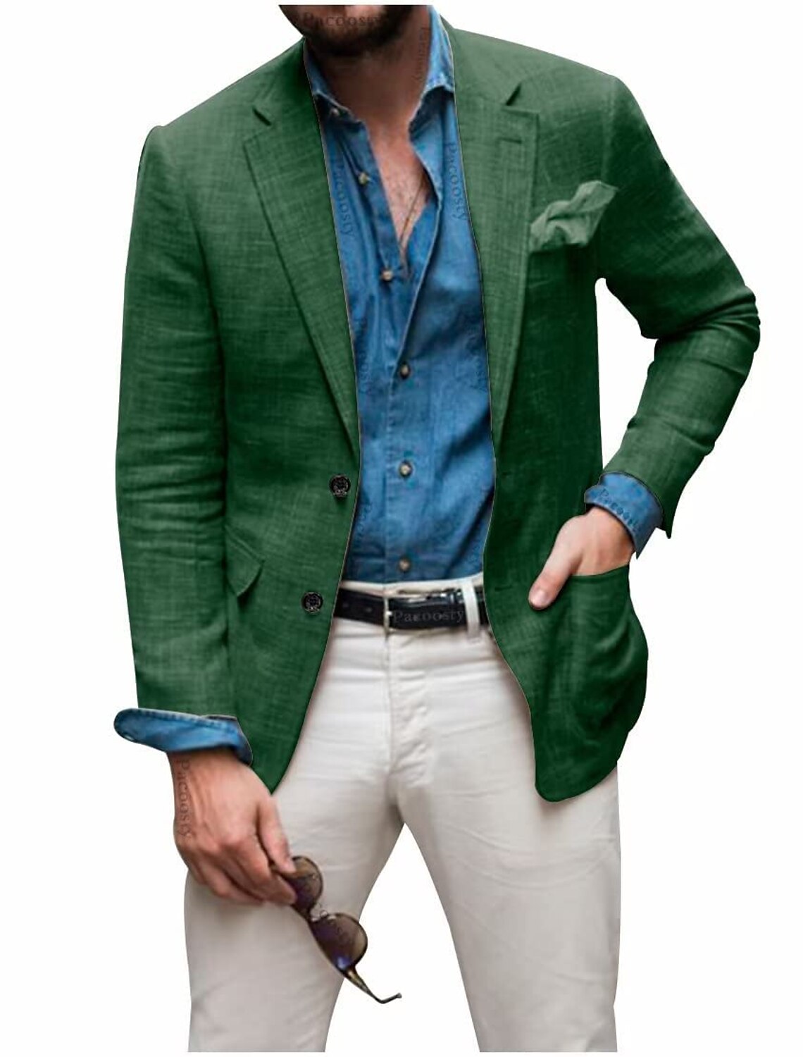 Vue de dos d'un homme en blazer, soulignant la coupe ajustée