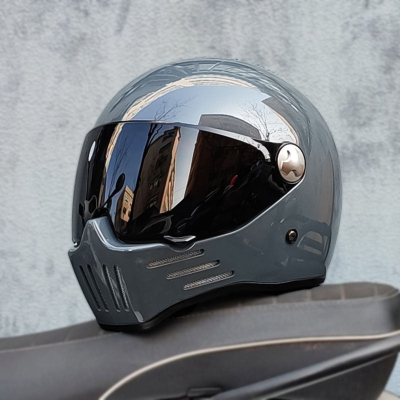 Vue arrière du casque intégral, mettant en avant le design aérodynamique