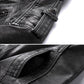 Vue de profil de la veste en cuir avec coutures visibles