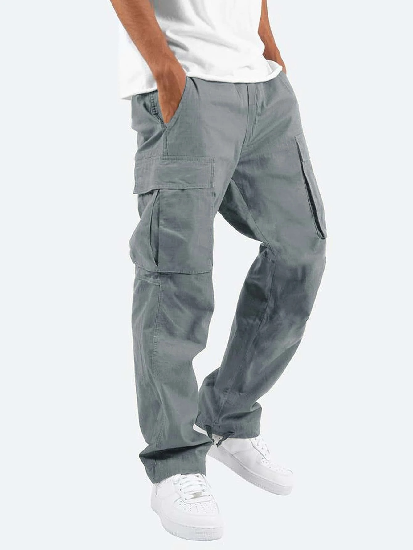 Pantalon cargo homme avec poches spacieuses, vue de face