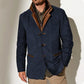 Vue arrière du manteau, structure classique et élégante