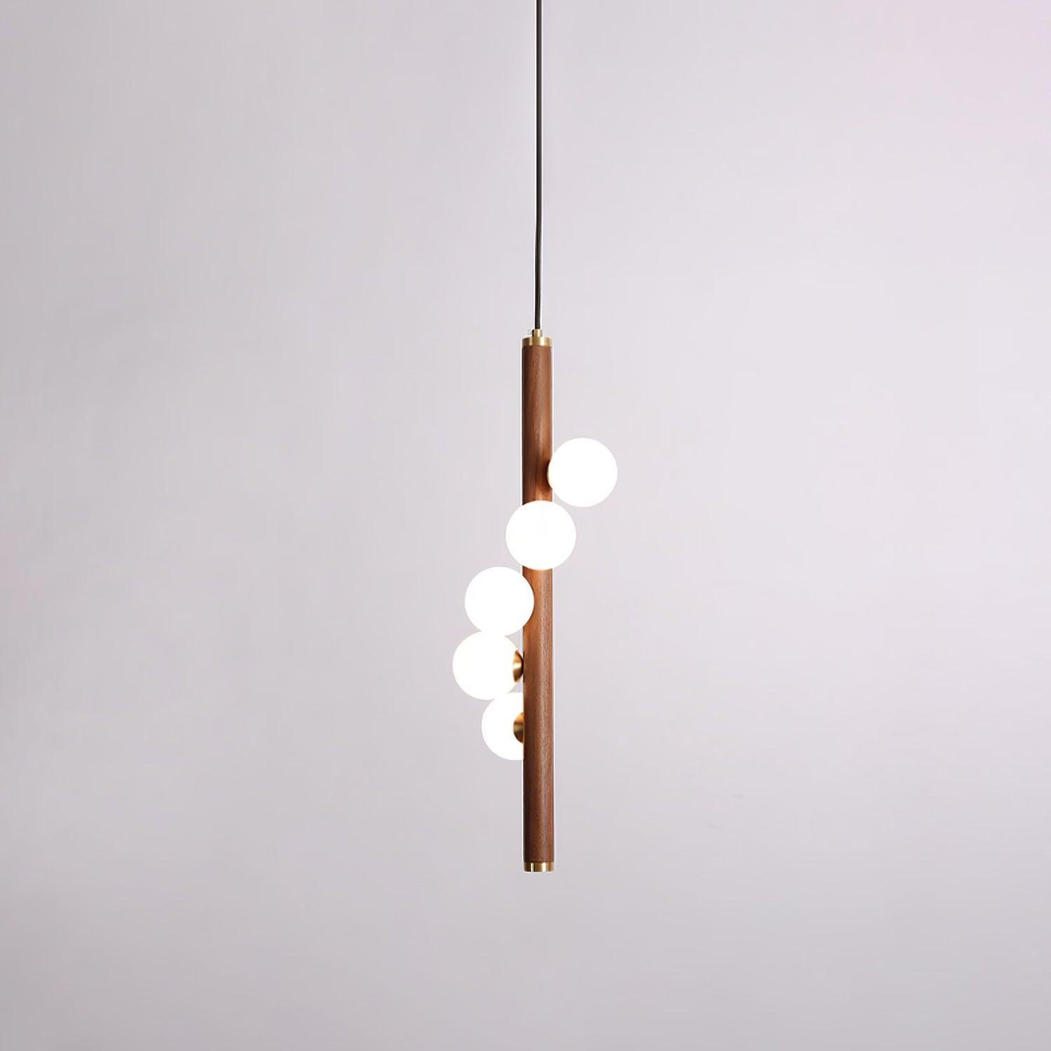 Vue d'ensemble de la lampe dans un salon spacieux