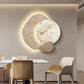Horloge murale en bois avec design asymétrique moderne