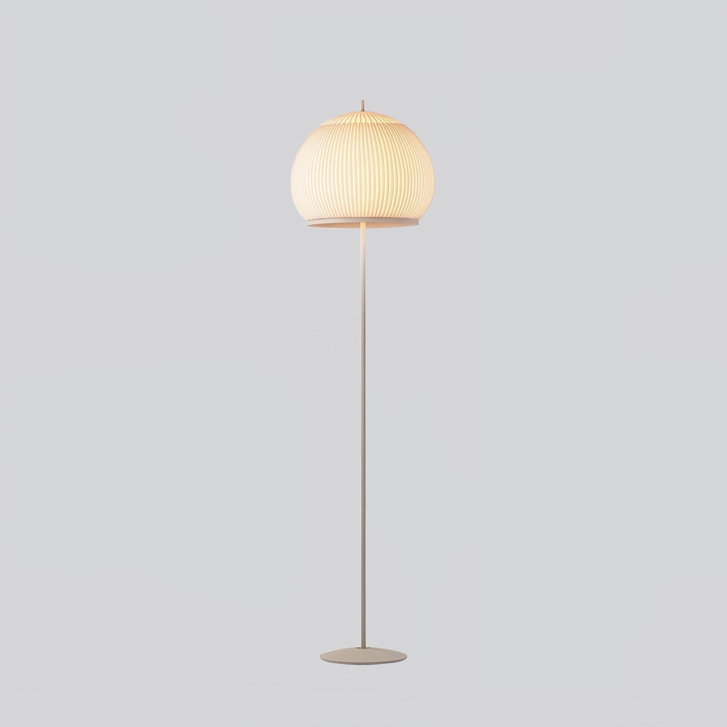 Lampe sur pied avec lumière tamisée