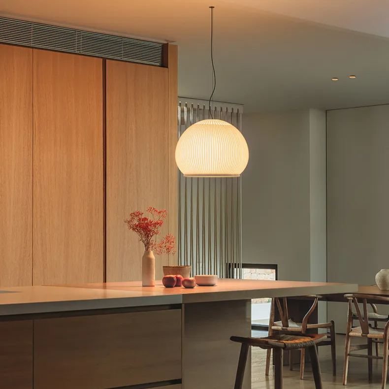 Suspension LED vue de côté, lumière douce