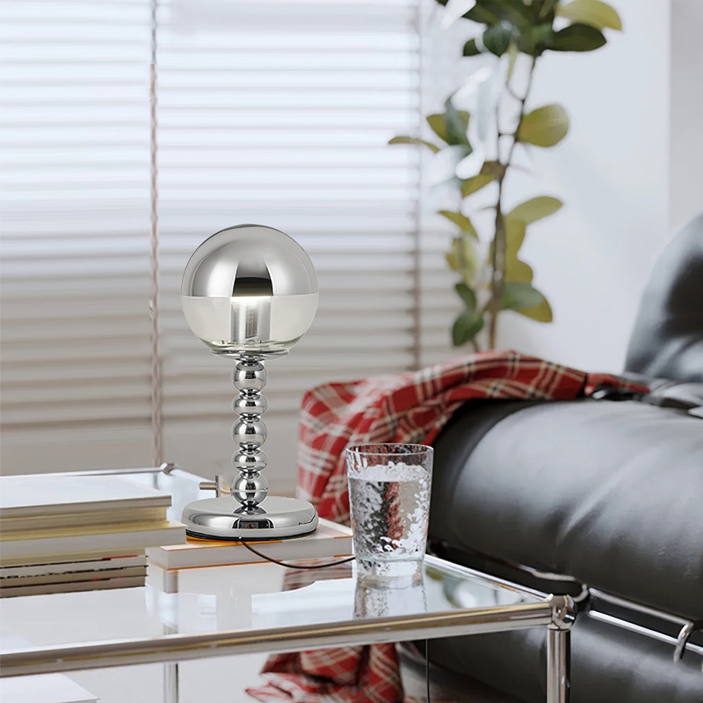 Lampe de table chrome avec abat-jour en verre clair