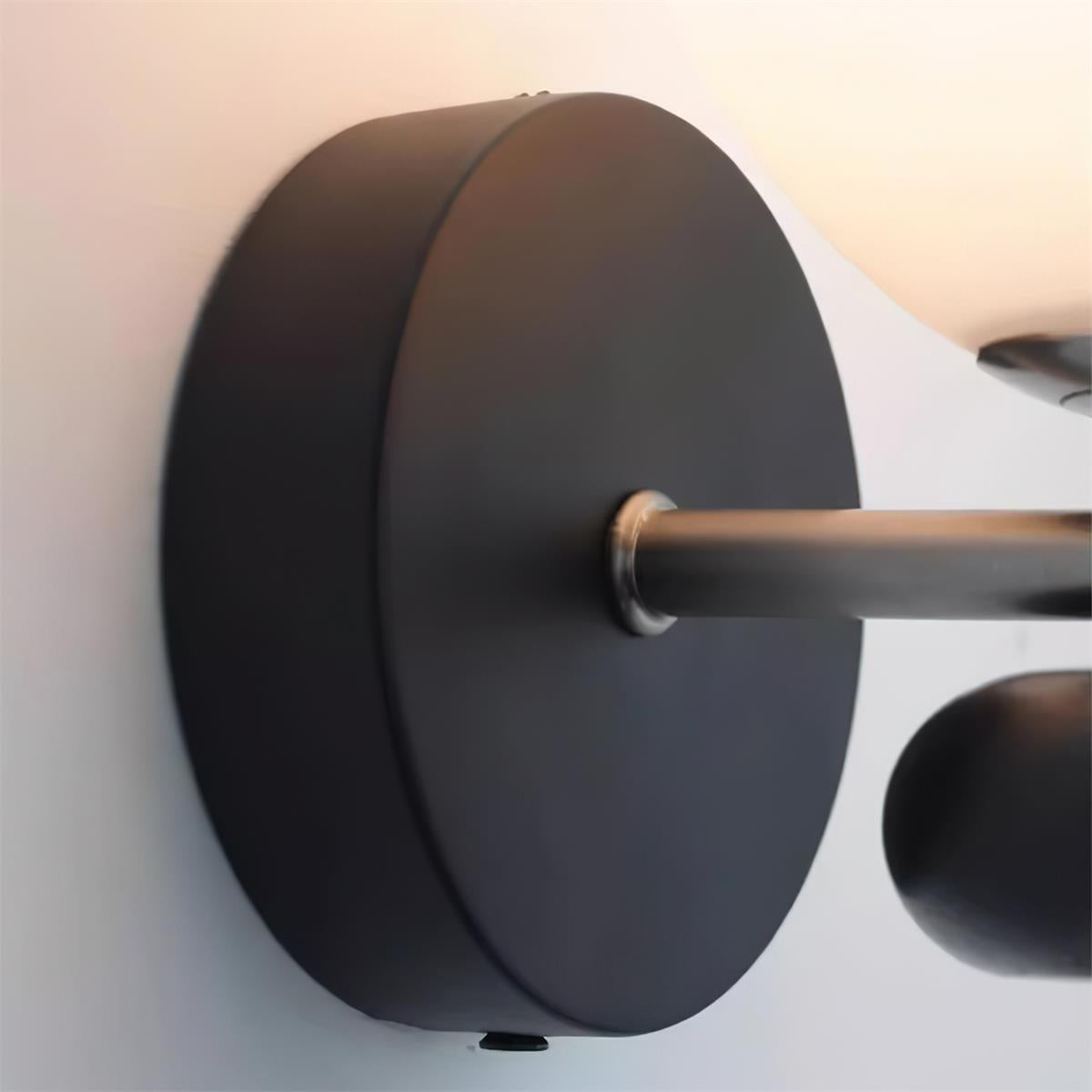 Vue de côté montrant la structure en métal et bois