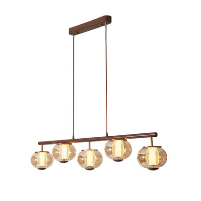 Lampe suspendue créant une atmosphère cozy dans une cuisine moderne