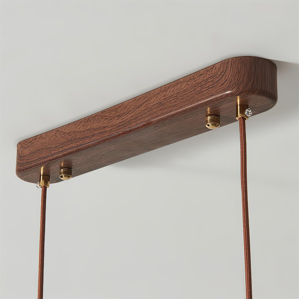 Gros plan sur le design élégant des globes en verre ambre