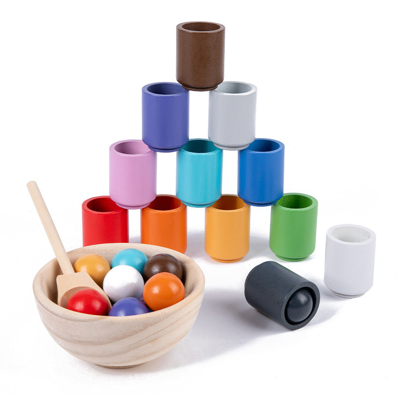 Détails des formes géométriques colorées en bois