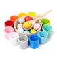 Pièces en bois colorées organisées par forme et couleur