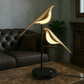 Lampe allumée, diffusant une lumière douce et chaude