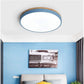 Lampe vue de dessous, mettant en valeur sa forme ronde