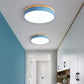 Détail du support en fer de la lampe de plafond