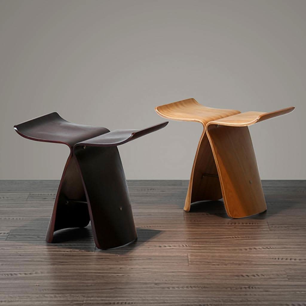 Banc polyvalent utilisé comme étagère décorative