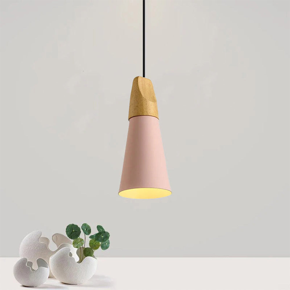 Lampe suspendue créant une ambiance chaleureuse