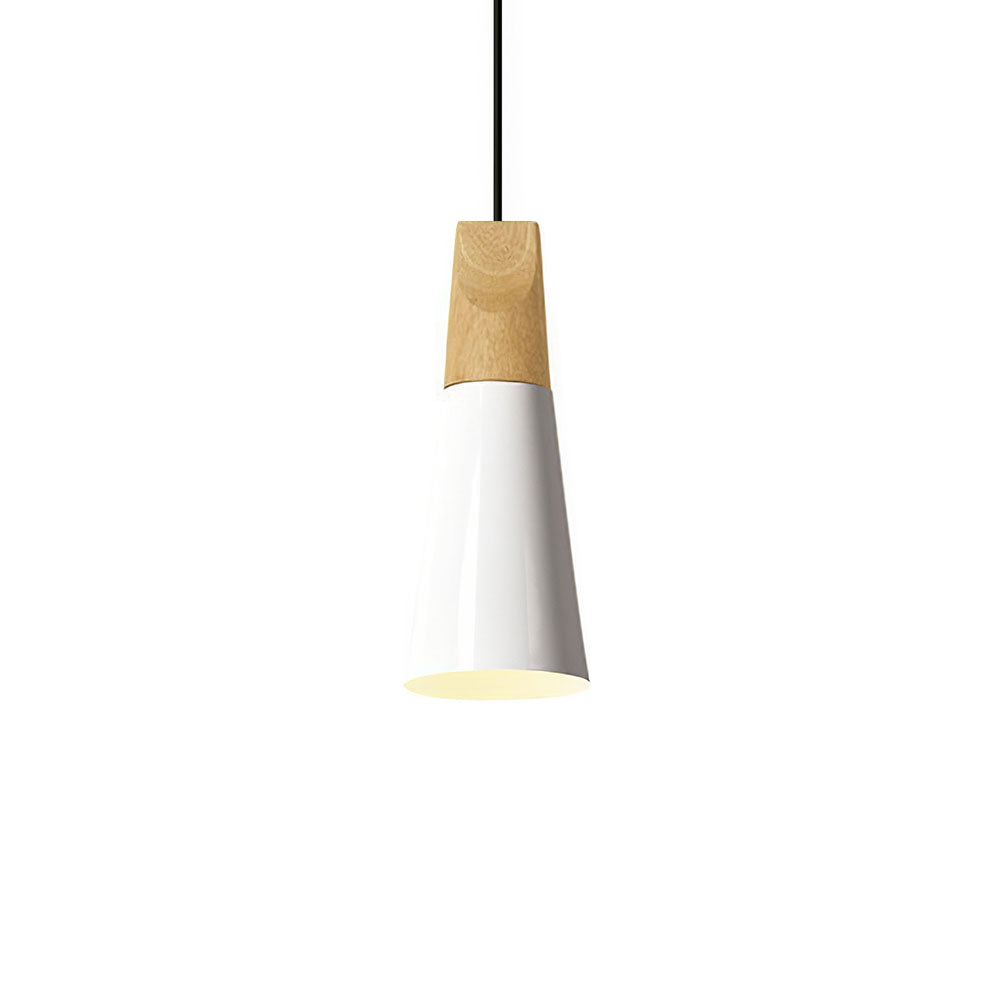 Lampe moderne éclairant un coin lecture
